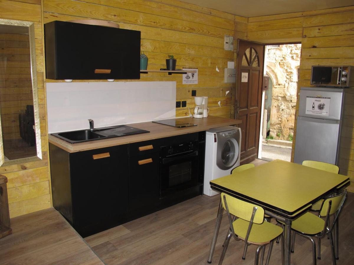 Appartement T1 Bis Cosy Avec Patio 17 Bis Tourbes Exterior photo